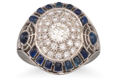 Lot 115 - A VINTAGE DIAMOND AND SAPPHIRE PAVÉ SET PLAQUE...