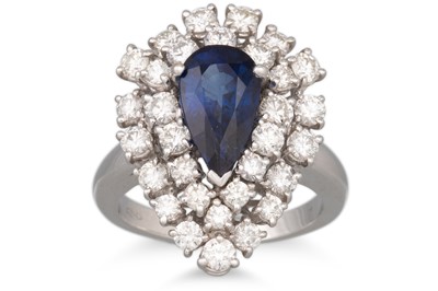 Lot 250 - A SAPPHIRE AND DIAMOND CLUSTER RING, pear...