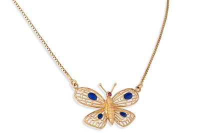 Lot 8 - AN 18CT GOLD BUTTERFLY PENDANT, with enamel...