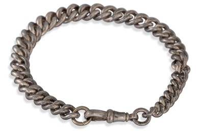 Lot 143 - AN ANTIQUE SILVER CURB BRACELET, 45g