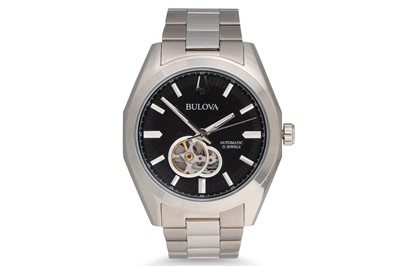 Lot 399 - A GENT'S BULOVA AUTOMATIC STAINLESS STEEL...