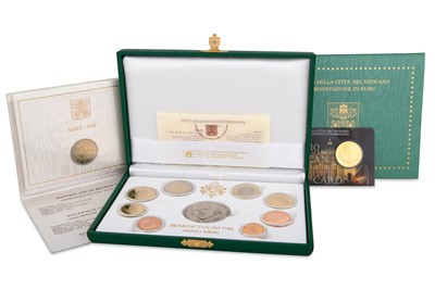 Lot 371 - A COLLECTION OF VATICAN 3 EURO COINS, sets to...