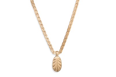 Lot 280 - A 9CT GOLD PENDANT, on a 9ct gold chain, 18.9 g.