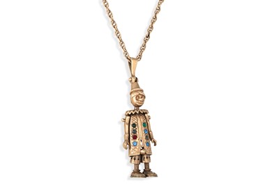 Lot 96 - A 9CT GOLD STONE SET CLOWN PENDANT, on a...