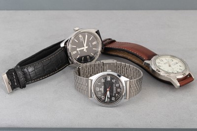 Lot 148 - A LORUS SPORTS DAY WRISTWATCH, brown leather...