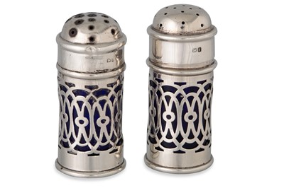 Lot 395 - A PAIR OF EDWARDIAN SILVER SALTS AND PEPPER...