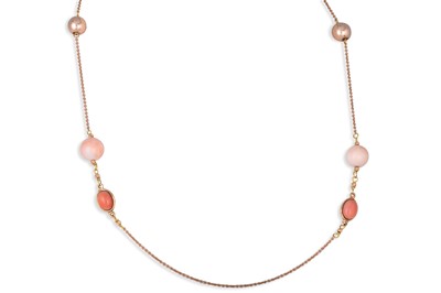 Lot 197 - A MEDITERRANEAN CORAL NECKLACE, the spherical...