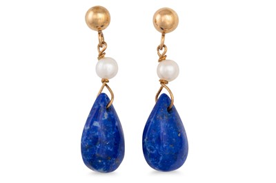 Lot 23 - A PAIR OF LAPIS LAZULI AND PEARL DROP EARRINGS,...