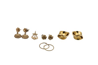 Lot 90 - VARIOUS PAIRS OF GOLD EARRINGS, CHARMS, etc....