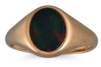 Lot 67 - A BLOODSTONE SET SIGNET RING, mounted in 9ct...