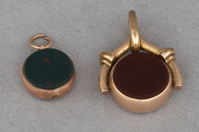 Lot 40 - TWO 9CT GOLD SEALS, set with carnelian and...