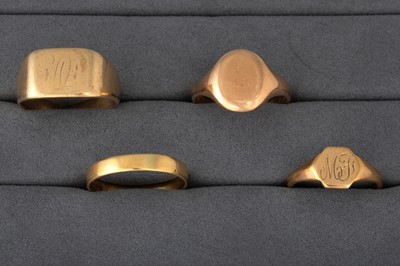 Lot 112 - FOUR GOLD RINGS, to include 3 x 9ct gold bands...