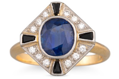 Lot 282 - A SAPPHIRE, DIAMOND AND ONYX RING, rectangular...