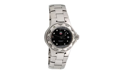 Lot 500 - A LADY'S STAINLESS STEEL TAG HEUER WRIST WATCH,...