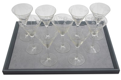 Lot 390 - A COLLECTION OF 9 GLASSES