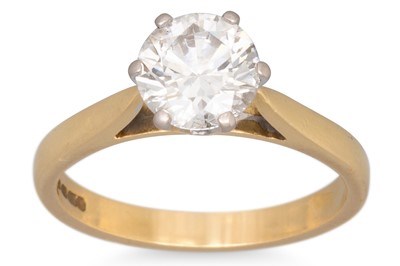 Lot 241 - A DIAMOND SOLITAIRE RING, mounted in 18ct...