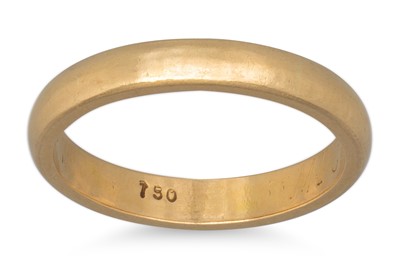 Lot 242 - AN 18CT YELLOW GOLD BAND RING, 3.5 g. size K