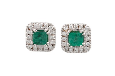 Lot 382 - A PAIR OF DIAMOND AND EMERALD CLUSTER EARRINGS,...