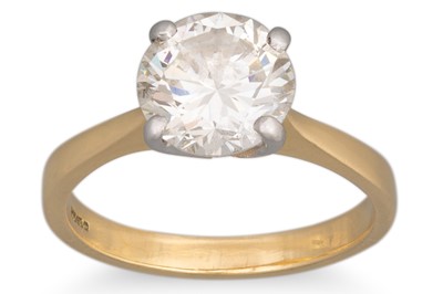 Lot 266 - A DIAMOND SOLITAIRE RING, the round brilliant...