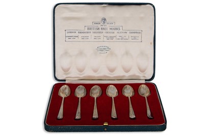 Lot 410 - A GEORGE V SET OF SIX STERLING SILVER...