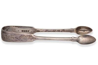 Lot 414 - A WILLIAM IV IRISH STERLING SILVER SUGAR TONGS,...