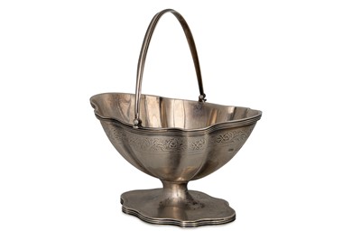 Lot 447 - AN EDWARDIAN SILVER SWEETMEAT BASKET, with...