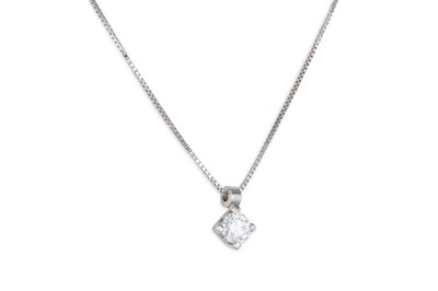 Lot 215 - A DIAMOND SET PENDANT, the brilliant cut...