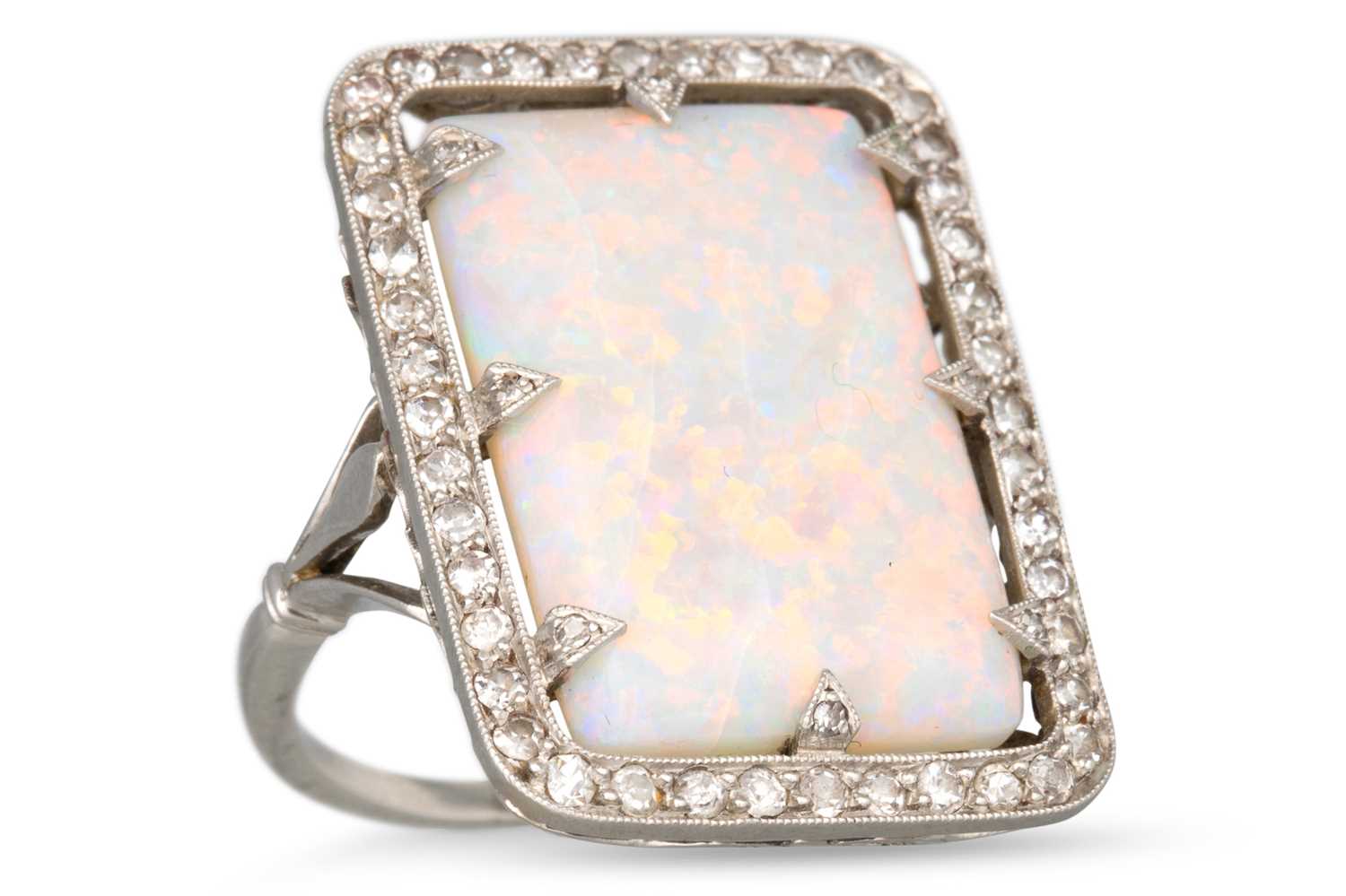 Lot 275 - AN ANTIQUE OPAL AND DIAMOND CLUSTER RING, the...