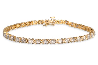 Lot 197 - A DIAMOND BRACELET, the circular diamonds...