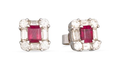 Lot 289 - A PAIR OF DIAMOND AND RUBY CLUSTER EARRINGS,...