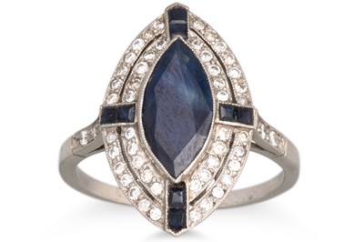 Lot 294 - A SAPPHIRE AND DIAMOND CLUSTER RING, the...