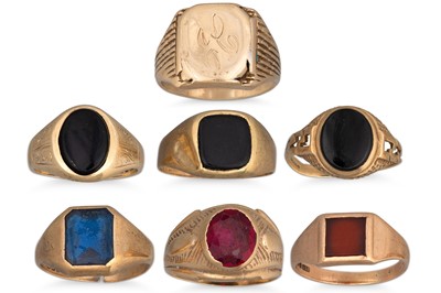 Lot 200 - A COLLECTION OF 9CT GOLD SIGNET RINGS, stone...