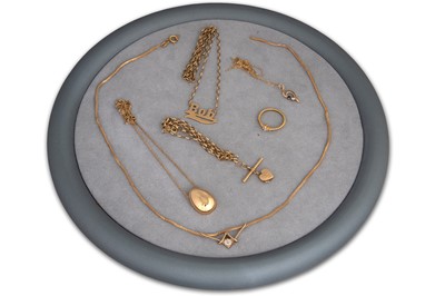 Lot 203 - A COLLECTION OF 9CT GOLD ITEMS, mainly chains...