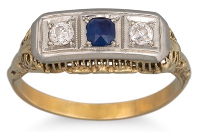 Lot 237 - A VINTAGE SAPPHIRE AND DIAMOND THREE STONE...