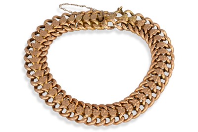 Lot 241 - AN ANTIQUE 14CT GOLD CURB LINK BRACELET,...