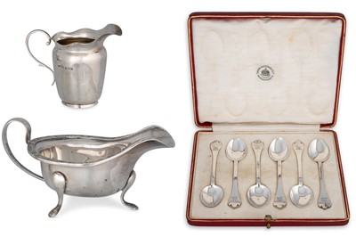 Lot 451 - A CASED SET OF GEORGE V SILVER COFFEE SPOONS,...