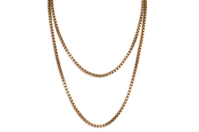 Lot 17 - A VINTAGE GOLD BOX LINK CHAIN, 25 g.