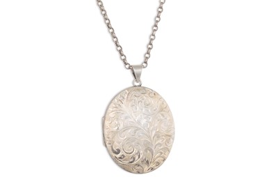 Lot 18 - A VINTAGE SILVER LOCKET, on a silver chain