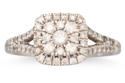 Lot 25 - A DIAMOND CLUSTER RING, of square form to...