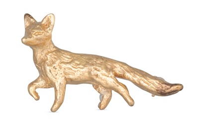 Lot 58 - A 9CT GOLD BROOCH, modelled as a fox