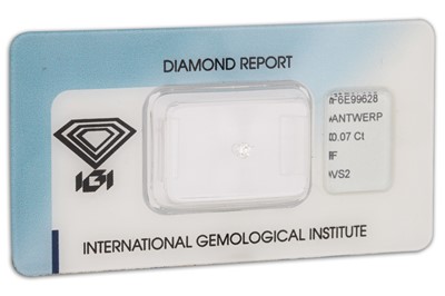 Lot 226 - A LOOSE DIAMOND, in gem stone packet. Together...