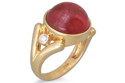 Lot 248 - A PINK TOURMALINE AND DIAMOND RING, the...