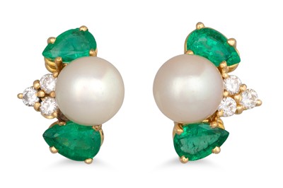 Lot 189 - A PAIR OF PEARL, EMERALD AND DIAMOND CLUSTER...