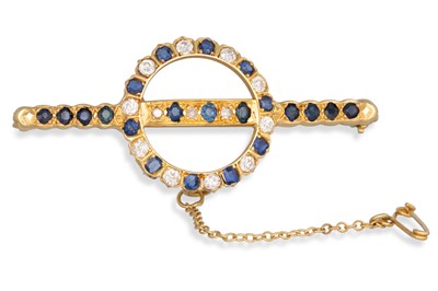 Lot 278 - AN ANTIQUE DIAMOND AND SAPPHIRE BROOCH, of...