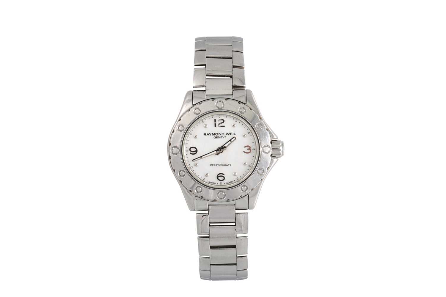 Lot 124 - A LADY'S RAYMOND WEIL STAINLESS STEEL WRIST...