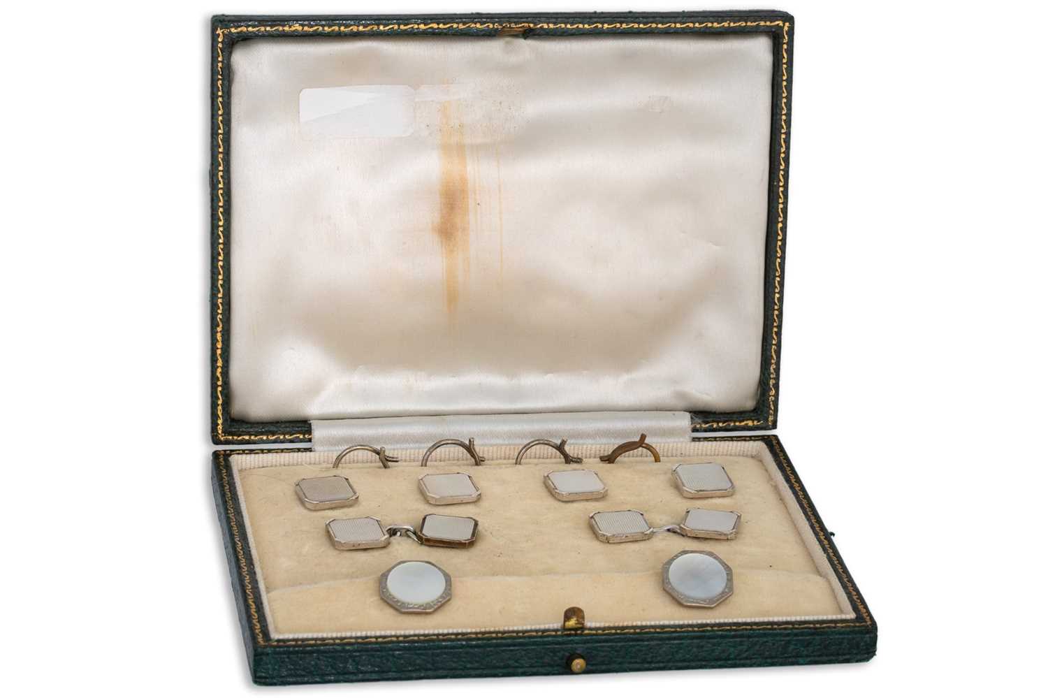 Lot 67 - A SET OF ANTIQUE WHITE GOLD CUFFLINKS AND...
