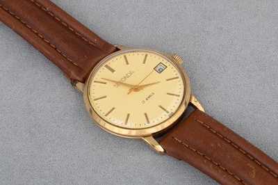 Lot 200 - A GENT'S VINTAGE 'SEKONDA' WRISTWATCH, cream...