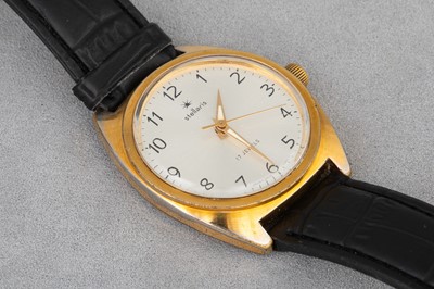 Lot 204 - A GENT'S VINTAGE 'STELLARIS' WRISTWATCH,...