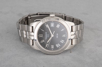 Lot 208 - A GENT'S 'TISSOT' PR 50 STAINLESS STEEL...