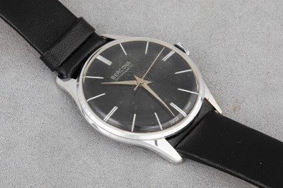 Lot 209 - A GENT'S VINTAGE 'BERCONA' WRISTWATCH,...